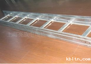 母线槽对比镀锌梯式桥架各显神通