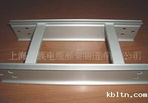 不同电压的电缆不宜敷设在同一层桥架上