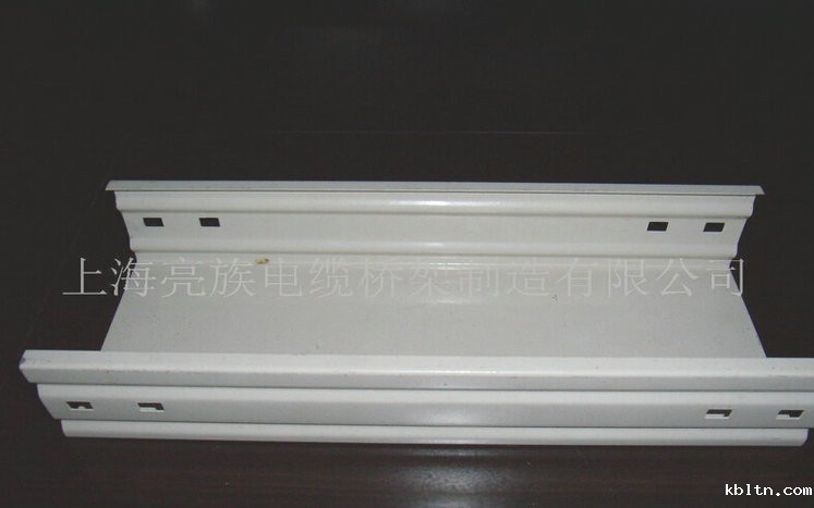 镀锌桥架接地的方式