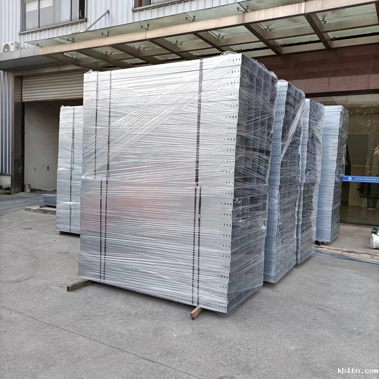 铝合金槽式桥架长距离运输时的情况